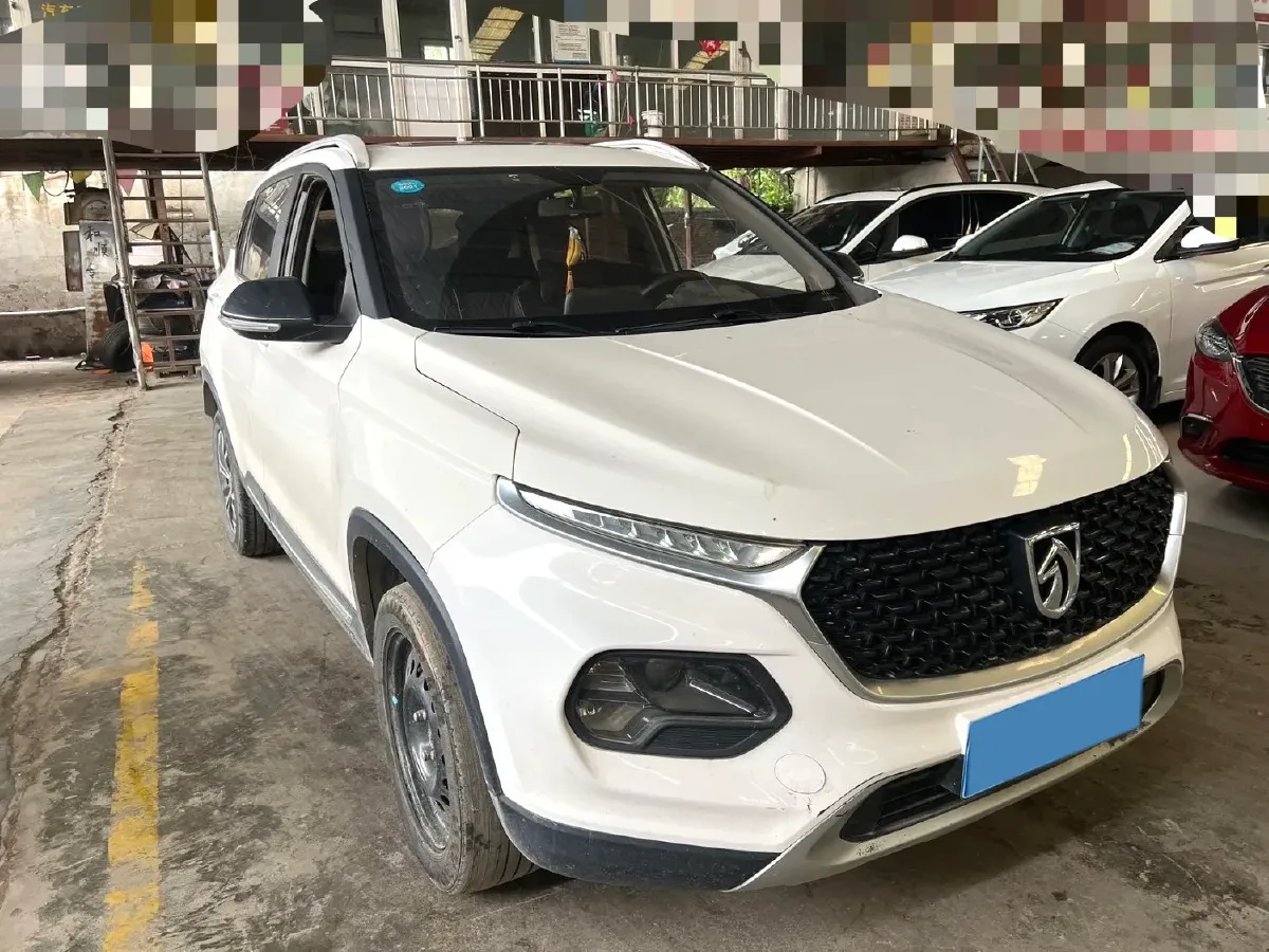 2019 BaoJun 730 1.5L 105HP L4 6MT,autocango,china used car exporter,china ev exporter,chinese used car exporter,chinese used ev exporter