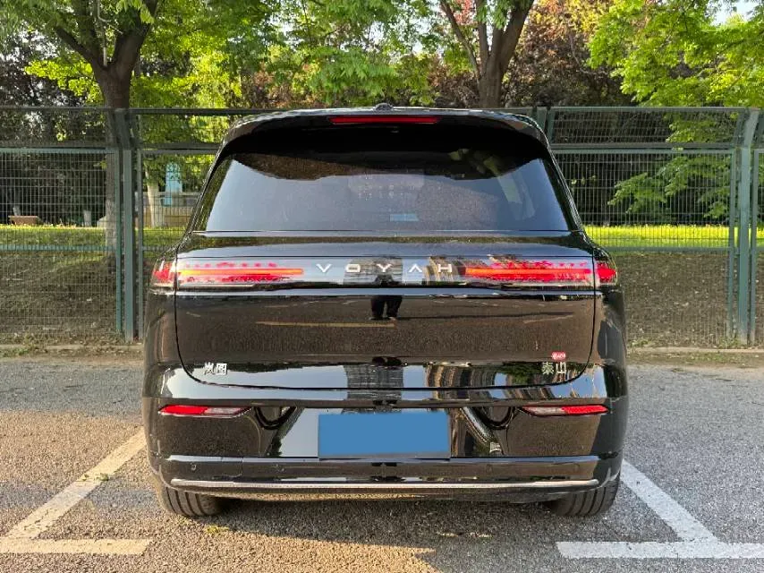 2026 Voyah TaiShan 1.5T 150HP L4 PHEV,autocango,china used car exporter,china ev exporter,chinese used car exporter,chinese used ev exporter