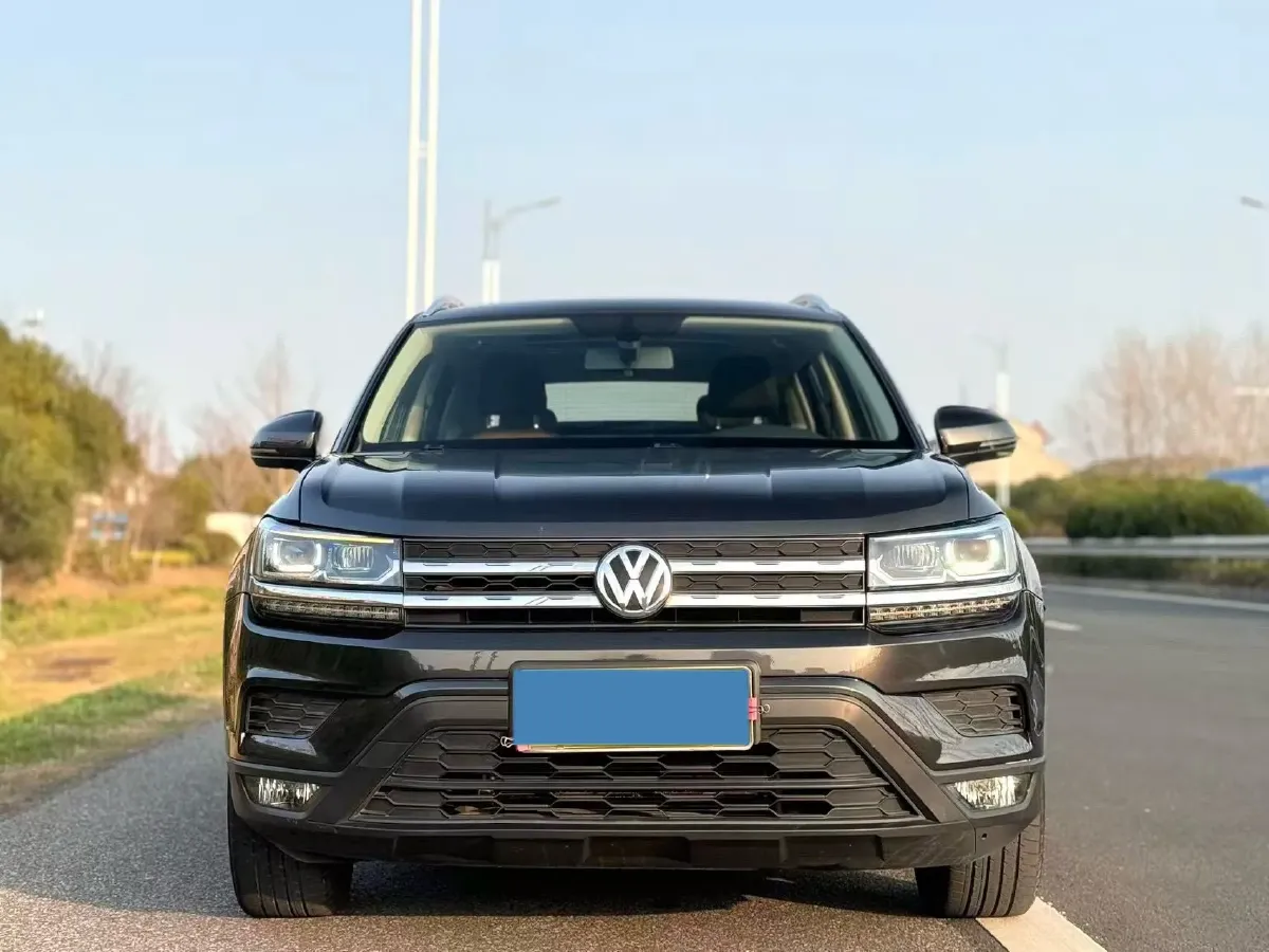 2019 MINI MINI 1.5T 102HP L3 7DCT,autocango,china used car exporter,china ev exporter,chinese used car exporter,chinese used ev exporter