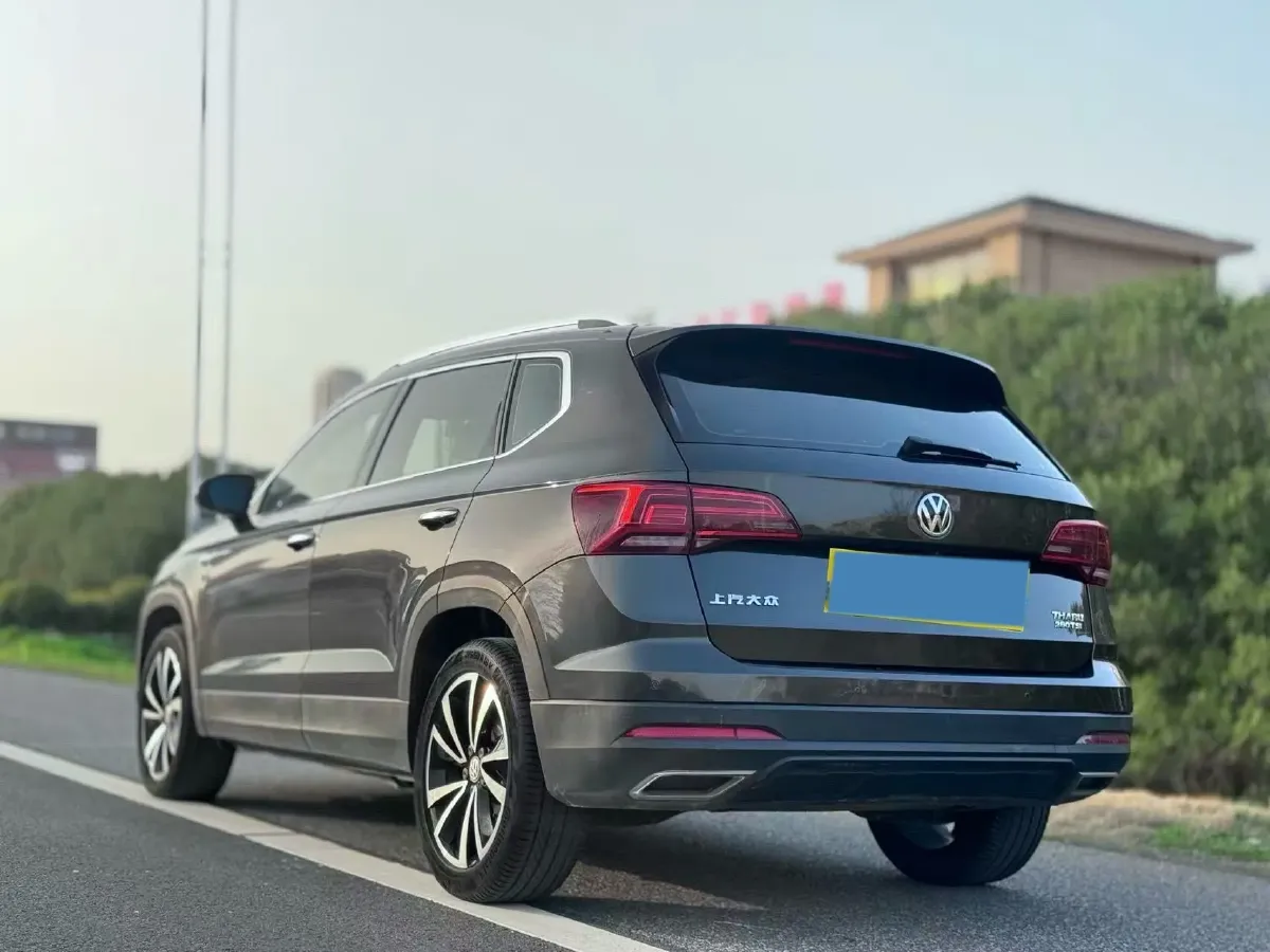 2019 MINI MINI 1.5T 102HP L3 7DCT,autocango,china used car exporter,china ev exporter,chinese used car exporter,chinese used ev exporter