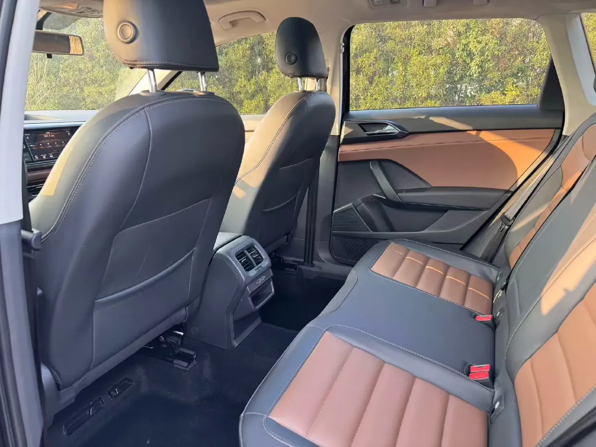 2019 MINI MINI 1.5T 102HP L3 7DCT,autocango,china used car exporter,china ev exporter,chinese used car exporter,chinese used ev exporter