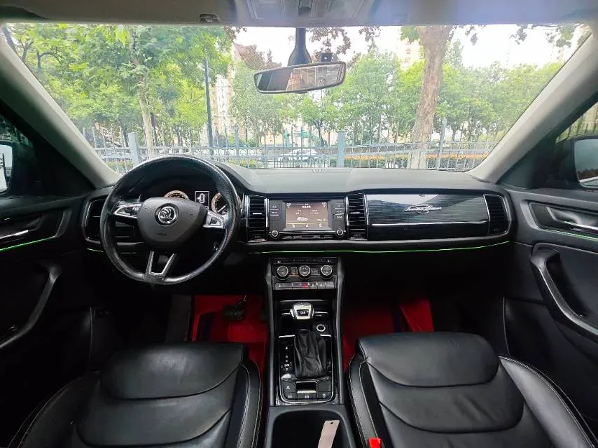 2017 Skoda Kodiak 1.8T 180HP L4 7DCT,autocango,china used car exporter,china ev exporter,chinese used car exporter,chinese used ev exporter