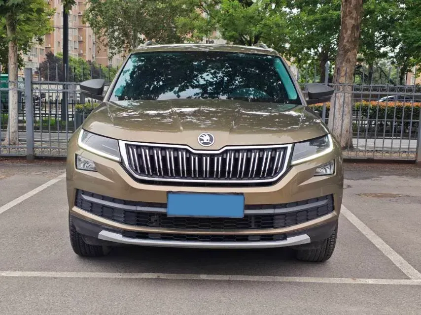 2017 Skoda Kodiak 1.8T 180HP L4 7DCT,autocango,china used car exporter,china ev exporter,chinese used car exporter,chinese used ev exporter