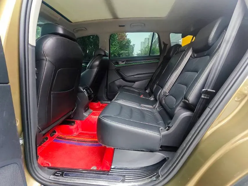 2017 Skoda Kodiak 1.8T 180HP L4 7DCT,autocango,china used car exporter,china ev exporter,chinese used car exporter,chinese used ev exporter