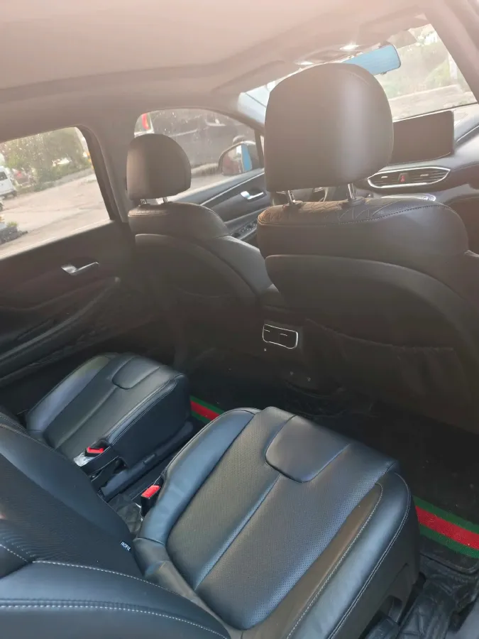 2023 Hyundai Santafe 2.0T 230HP L4 8AT,autocango,china used car exporter,china ev exporter,chinese used car exporter,chinese used ev exporter