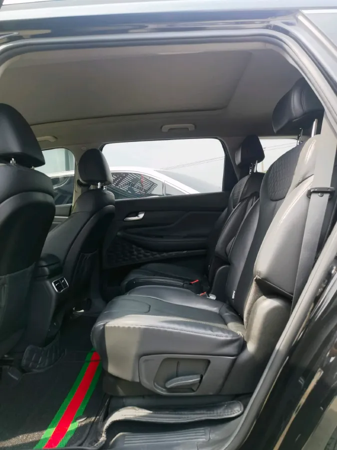2023 Hyundai Santafe 2.0T 230HP L4 8AT,autocango,china used car exporter,china ev exporter,chinese used car exporter,chinese used ev exporter