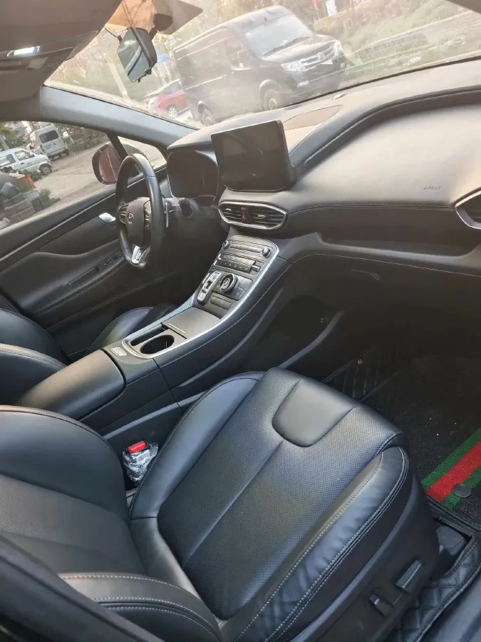 2023 Hyundai Santafe 2.0T 230HP L4 8AT,autocango,china used car exporter,china ev exporter,chinese used car exporter,chinese used ev exporter