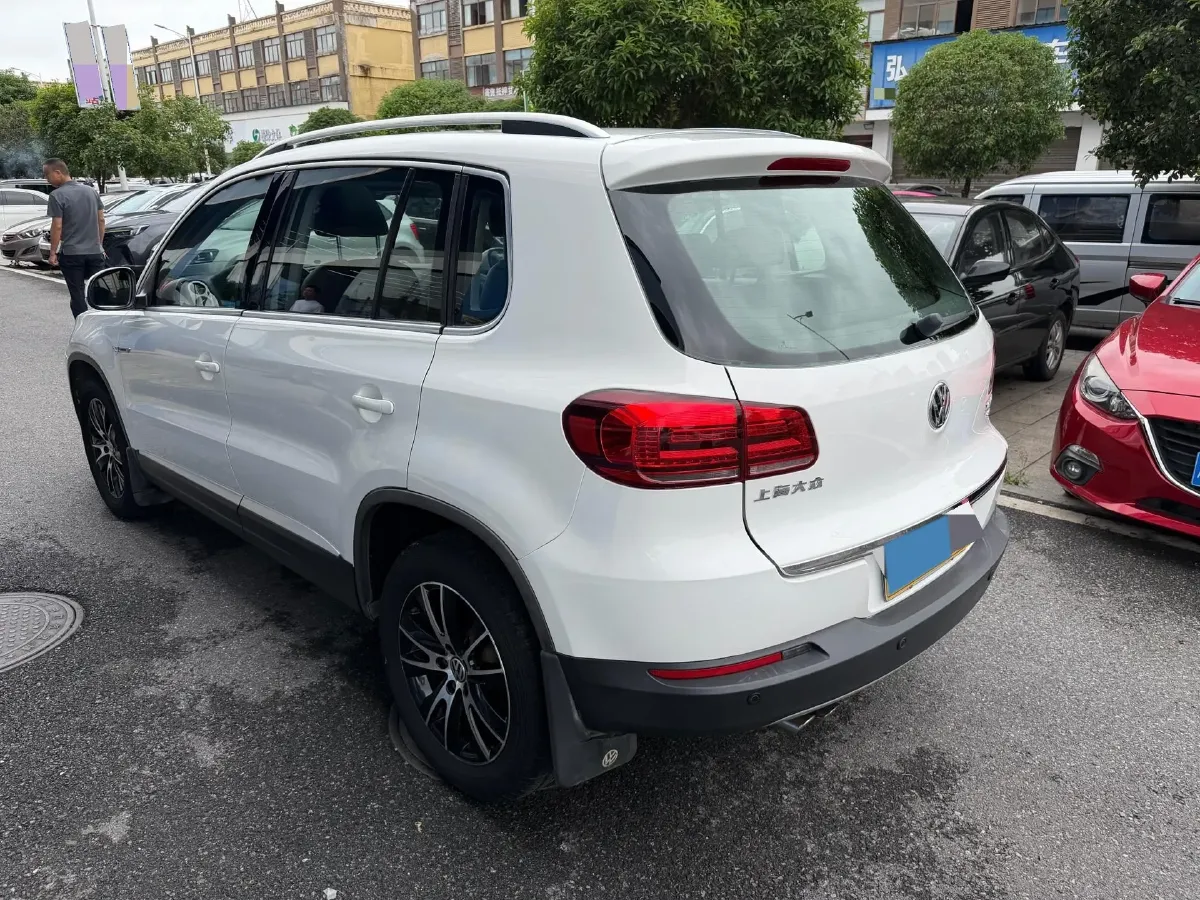 2015 Volkswagen Tiguan 1.8T 160HP L4 6AT,autocango,china used car exporter,china ev exporter,chinese used car exporter,chinese used ev exporter