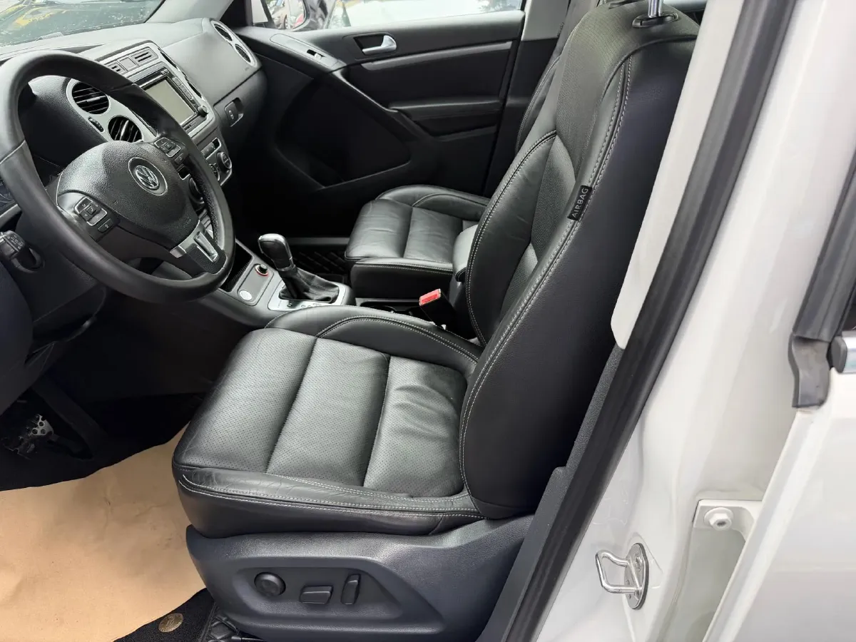 2015 Volkswagen Tiguan 1.8T 160HP L4 6AT,autocango,china used car exporter,china ev exporter,chinese used car exporter,chinese used ev exporter