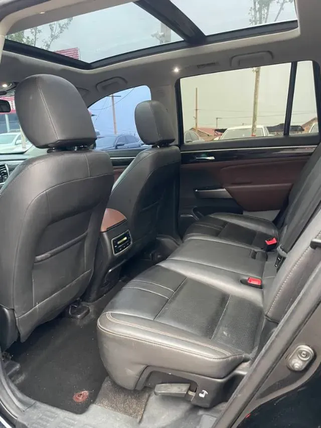 2017 GAC Trumpchi GS8 2.0T 201HP L4 6AT,autocango,china used car exporter,china ev exporter,chinese used car exporter,chinese used ev exporter