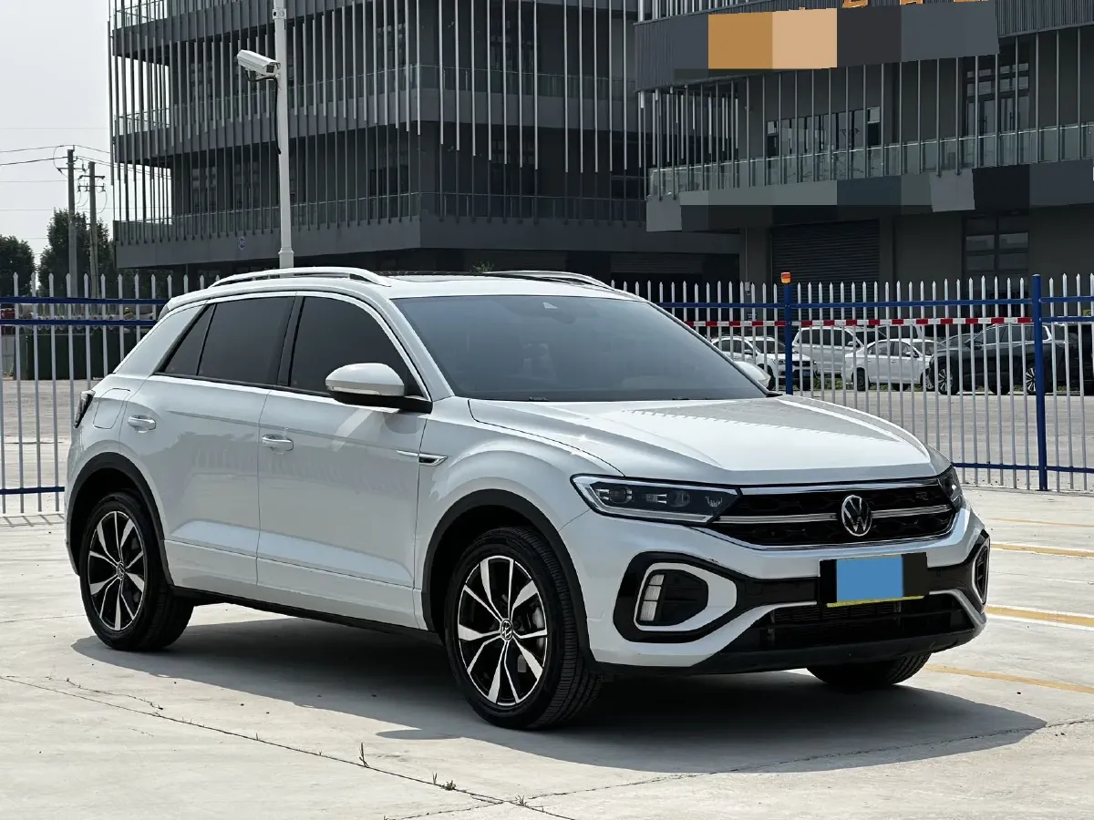 2023 Volkswagen T-Roc 1.5T 160HP L4 7DCT,autocango,china used car exporter,china ev exporter,chinese used car exporter,chinese used ev exporter
