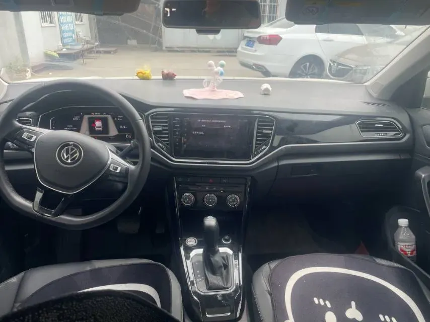 2022 Volkswagen T-Roc 1.4T 150HP L4 7DCT,autocango,china used car exporter,china ev exporter,chinese used car exporter,chinese used ev exporter
