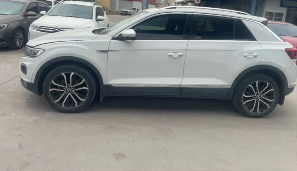 2022 Volkswagen T-Roc 1.4T 150HP L4 7DCT,autocango,china used car exporter,china ev exporter,chinese used car exporter,chinese used ev exporter