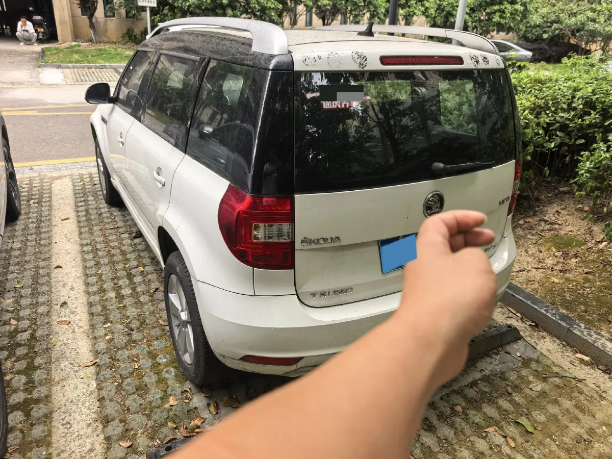 2017 Skoda Yeti 1.4T 150HP L4 7DCT,autocango,china used car exporter,china ev exporter,chinese used car exporter,chinese used ev exporter