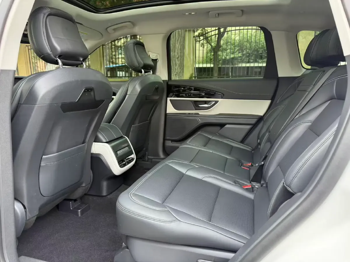 2023 Lincoln Nautilus 2.0T 261HP L4 8AT,autocango,china used car exporter,china ev exporter,chinese used car exporter,chinese used ev exporter
