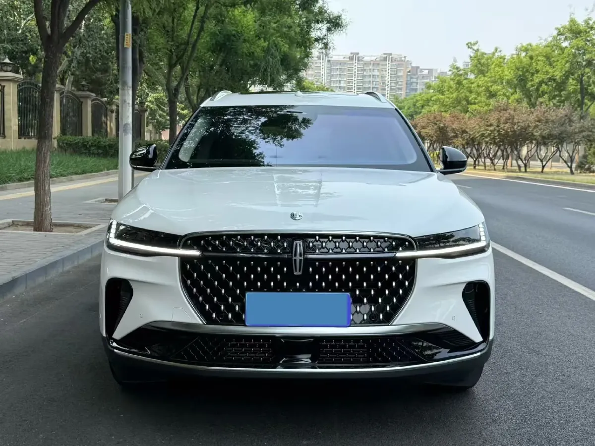 2023 Lincoln Nautilus 2.0T 261HP L4 8AT,autocango,china used car exporter,china ev exporter,chinese used car exporter,chinese used ev exporter