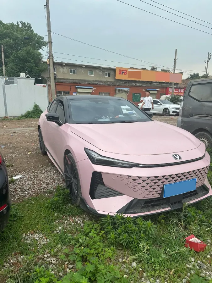 2024 ChangAn UNI-V 1.5T 188HP L4 7DCT,autocango,china used car exporter,china ev exporter,chinese used car exporter,chinese used ev exporter