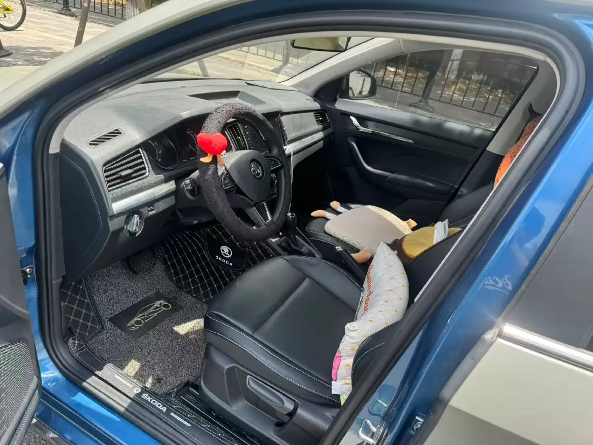 2020 Skoda Kamiq 1.5L 112HP L4 6AT,autocango,china used car exporter,china ev exporter,chinese used car exporter,chinese used ev exporter