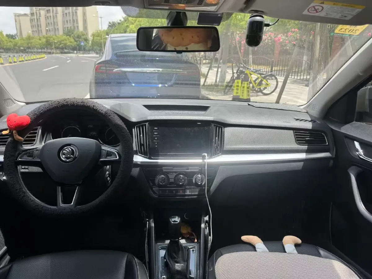2020 Skoda Kamiq 1.5L 112HP L4 6AT,autocango,china used car exporter,china ev exporter,chinese used car exporter,chinese used ev exporter