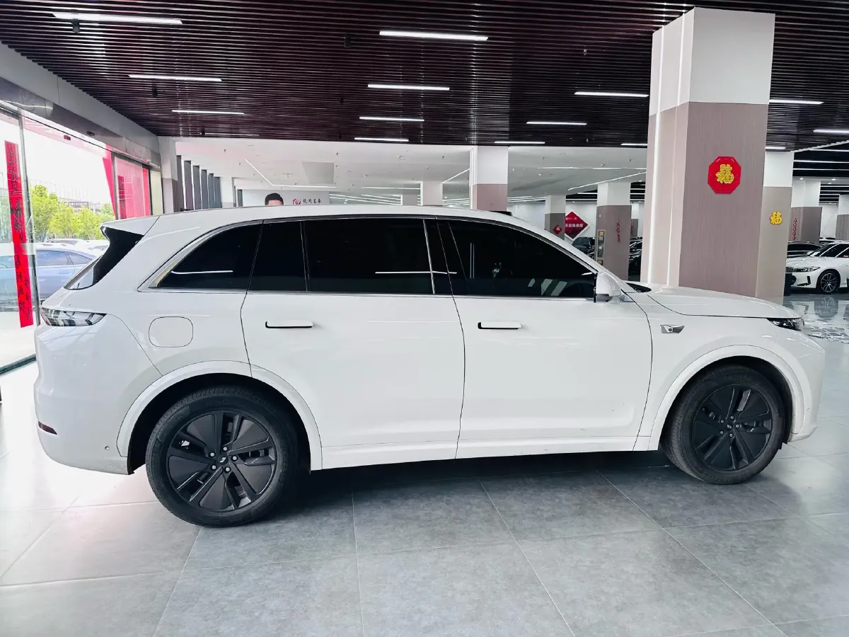 2024 Li L8 Range Extended 154HP REEV 42.8KWH,autocango,china used car exporter,china ev exporter,chinese used car exporter,chinese used ev exporter