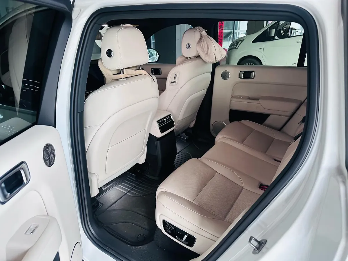 2024 Li L8 Range Extended 154HP REEV 42.8KWH,autocango,china used car exporter,china ev exporter,chinese used car exporter,chinese used ev exporter