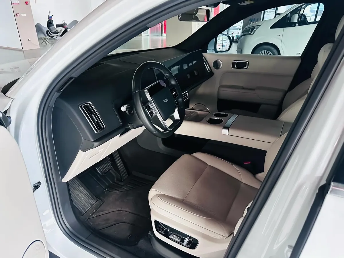 2024 Li L8 Range Extended 154HP REEV 42.8KWH,autocango,china used car exporter,china ev exporter,chinese used car exporter,chinese used ev exporter