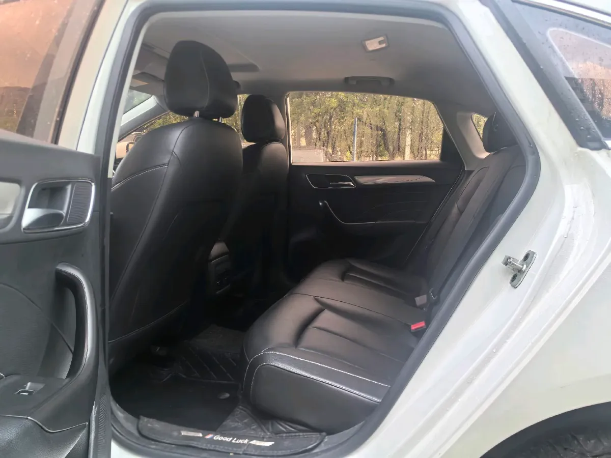 2017 Roewe i6 1.0T 125HP L3 2AT PHEV,autocango,china used car exporter,china ev exporter,chinese used car exporter,chinese used ev exporter