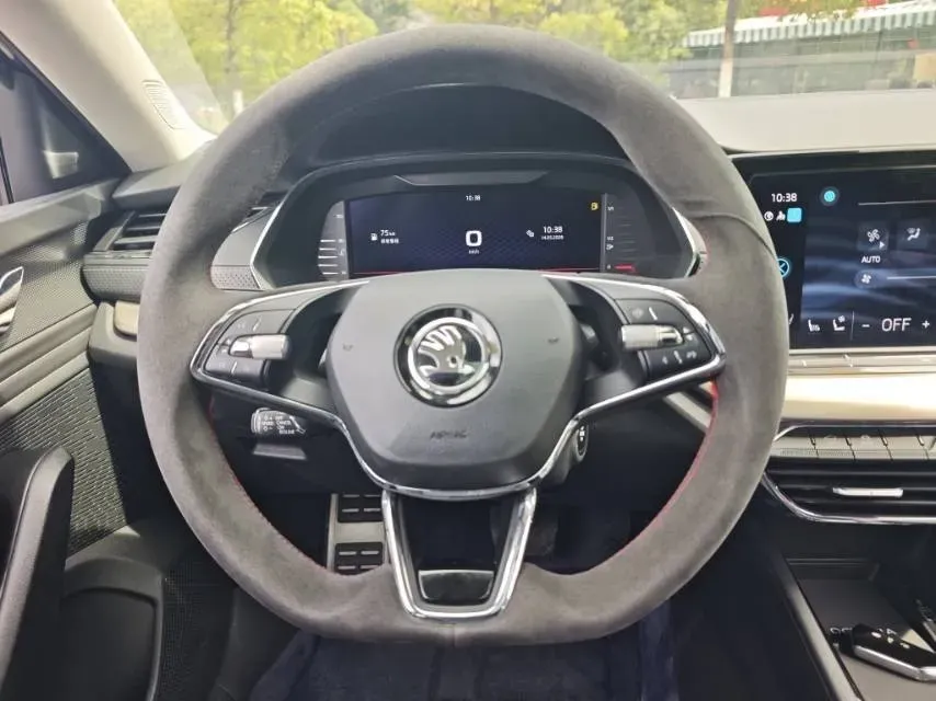 2022 Skoda Octavia 1.4T 150HP L4 7DCT,autocango,china used car exporter,china ev exporter,chinese used car exporter,chinese used ev exporter