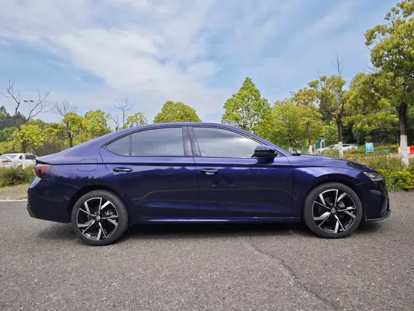 2022 Skoda Octavia 1.4T 150HP L4 7DCT,autocango,china used car exporter,china ev exporter,chinese used car exporter,chinese used ev exporter