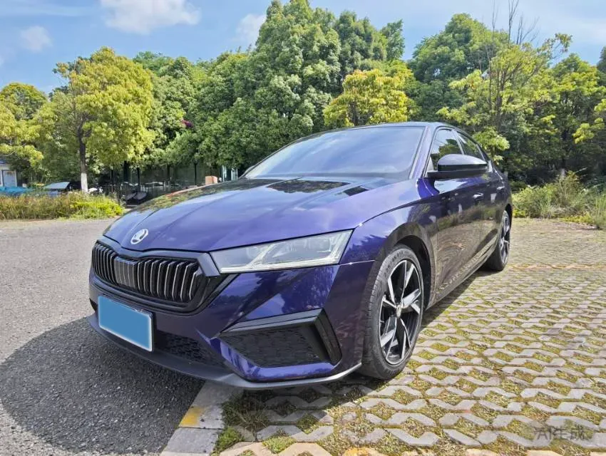 2022 Skoda Octavia 1.4T 150HP L4 7DCT,autocango,china used car exporter,china ev exporter,chinese used car exporter,chinese used ev exporter