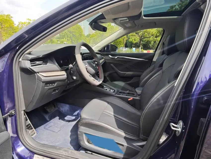 2022 Skoda Octavia 1.4T 150HP L4 7DCT,autocango,china used car exporter,china ev exporter,chinese used car exporter,chinese used ev exporter