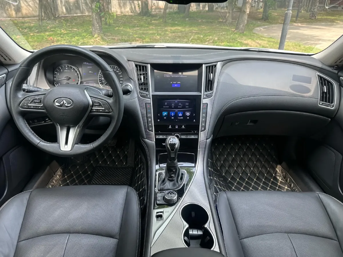 2018 Jeep Grand Commander 2.0T 265HP L4 9AT,autocango,china used car exporter,china ev exporter,chinese used car exporter,chinese used ev exporter