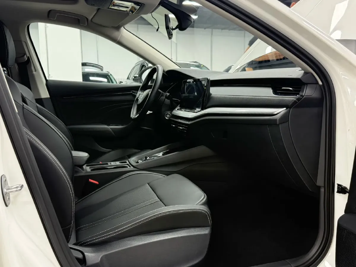 2022 Skoda Octavia 1.4T 150HP L4 7DCT,autocango,china used car exporter,china ev exporter,chinese used car exporter,chinese used ev exporter