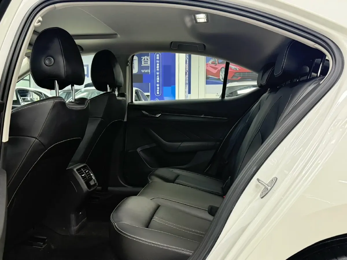 2022 Skoda Octavia 1.4T 150HP L4 7DCT,autocango,china used car exporter,china ev exporter,chinese used car exporter,chinese used ev exporter