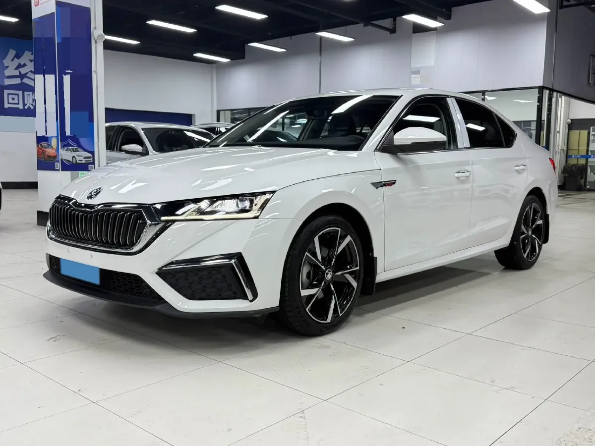 2022 Skoda Octavia 1.4T 150HP L4 7DCT,autocango,china used car exporter,china ev exporter,chinese used car exporter,chinese used ev exporter