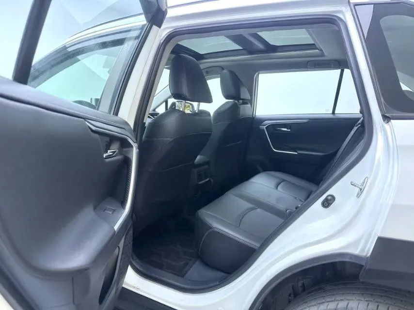 2020 Toyota RAV4 2.0L 171HP L4 CVT,autocango,china used car exporter,china ev exporter,chinese used car exporter,chinese used ev exporter