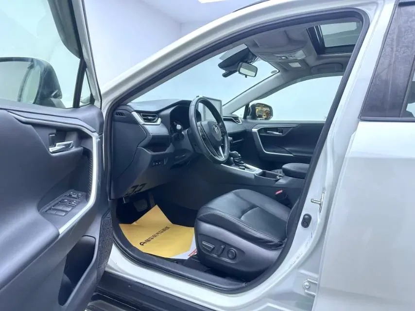 2020 Toyota RAV4 2.0L 171HP L4 CVT,autocango,china used car exporter,china ev exporter,chinese used car exporter,chinese used ev exporter