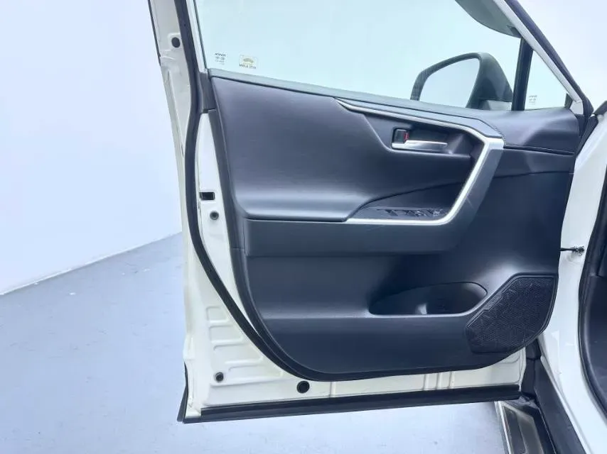 2020 Toyota RAV4 2.0L 171HP L4 CVT,autocango,china used car exporter,china ev exporter,chinese used car exporter,chinese used ev exporter