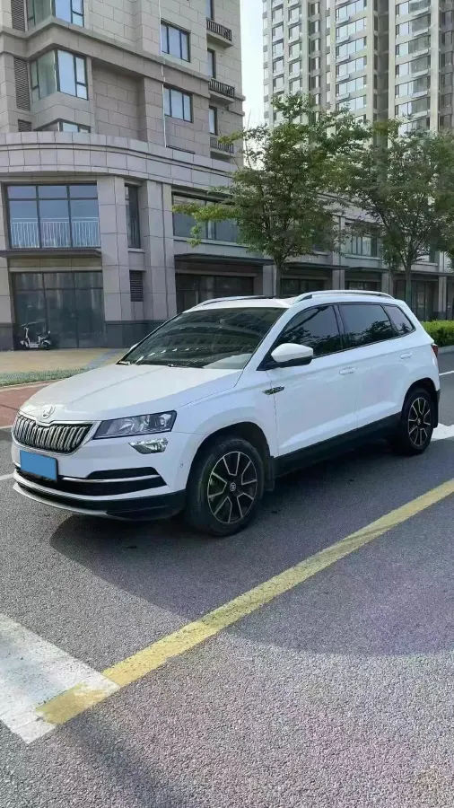 2021 Skoda Karoq 1.4T 150HP L4 7DCT,autocango,china used car exporter,china ev exporter,chinese used car exporter,chinese used ev exporter
