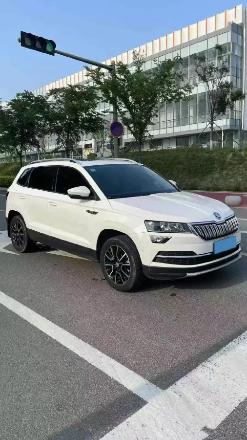 2021 Skoda Karoq 1.4T 150HP L4 7DCT,autocango,china used car exporter,china ev exporter,chinese used car exporter,chinese used ev exporter
