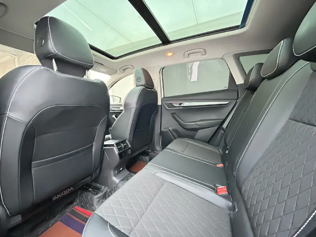 2021 Skoda Karoq 1.4T 150HP L4 7DCT,autocango,china used car exporter,china ev exporter,chinese used car exporter,chinese used ev exporter