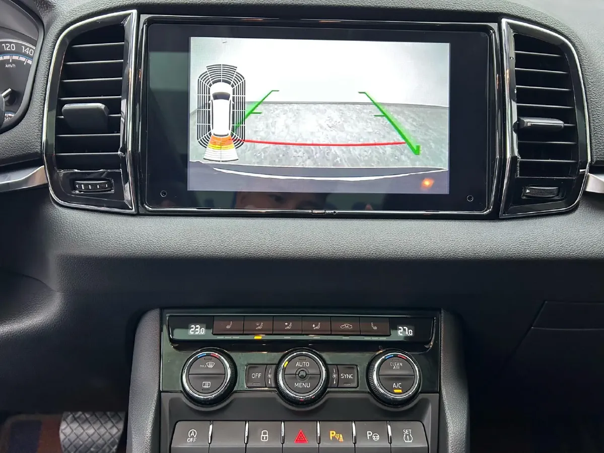 2021 Skoda Karoq 1.4T 150HP L4 7DCT,autocango,china used car exporter,china ev exporter,chinese used car exporter,chinese used ev exporter