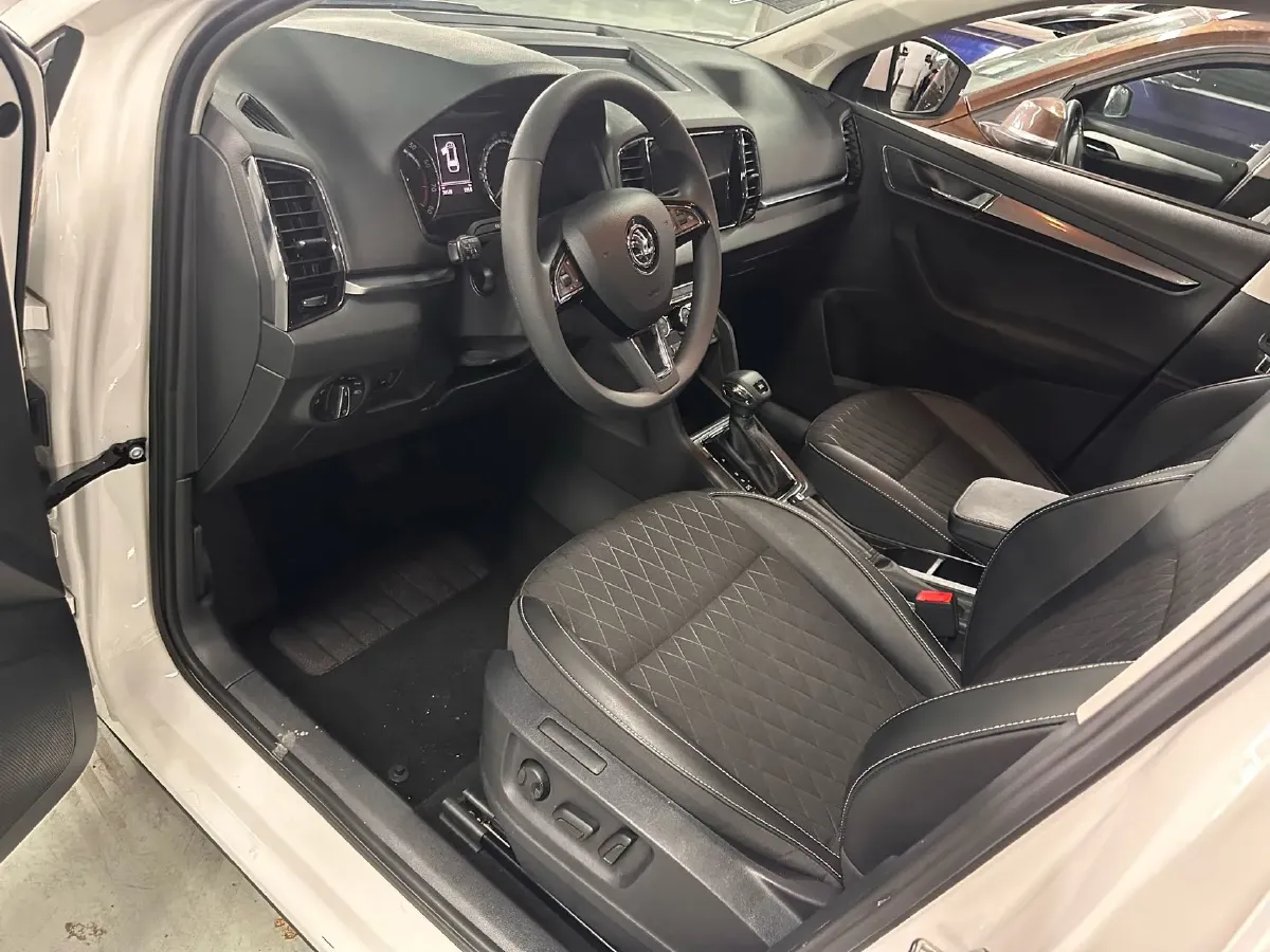 2019 Skoda Karoq 1.4T 150HP L4 7DCT,autocango,china used car exporter,china ev exporter,chinese used car exporter,chinese used ev exporter
