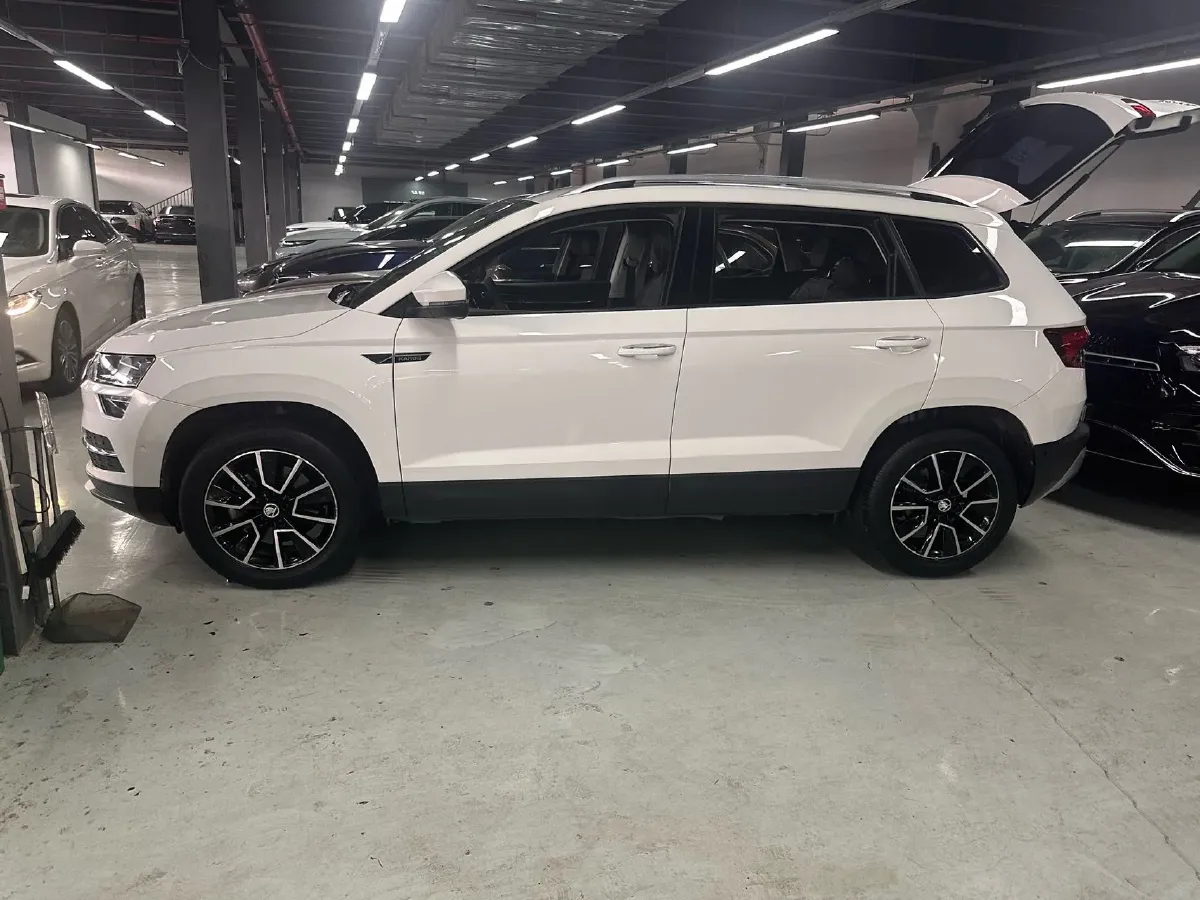 2019 Skoda Karoq 1.4T 150HP L4 7DCT,autocango,china used car exporter,china ev exporter,chinese used car exporter,chinese used ev exporter