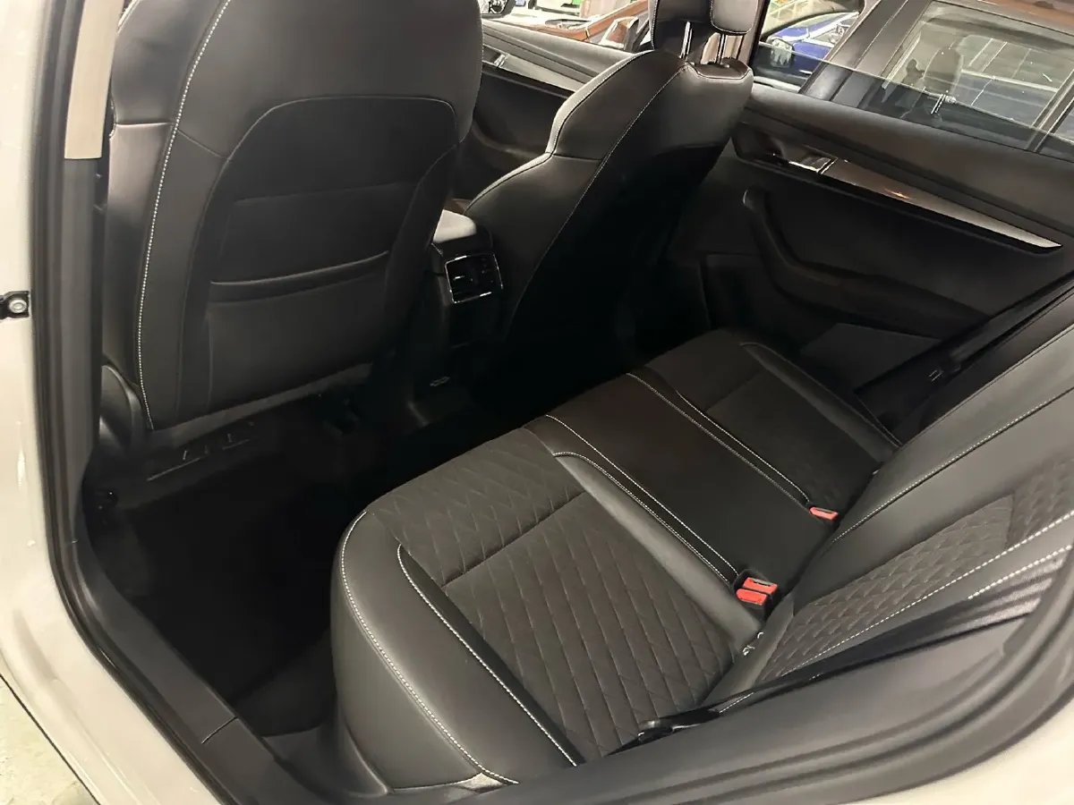 2019 Skoda Karoq 1.4T 150HP L4 7DCT,autocango,china used car exporter,china ev exporter,chinese used car exporter,chinese used ev exporter