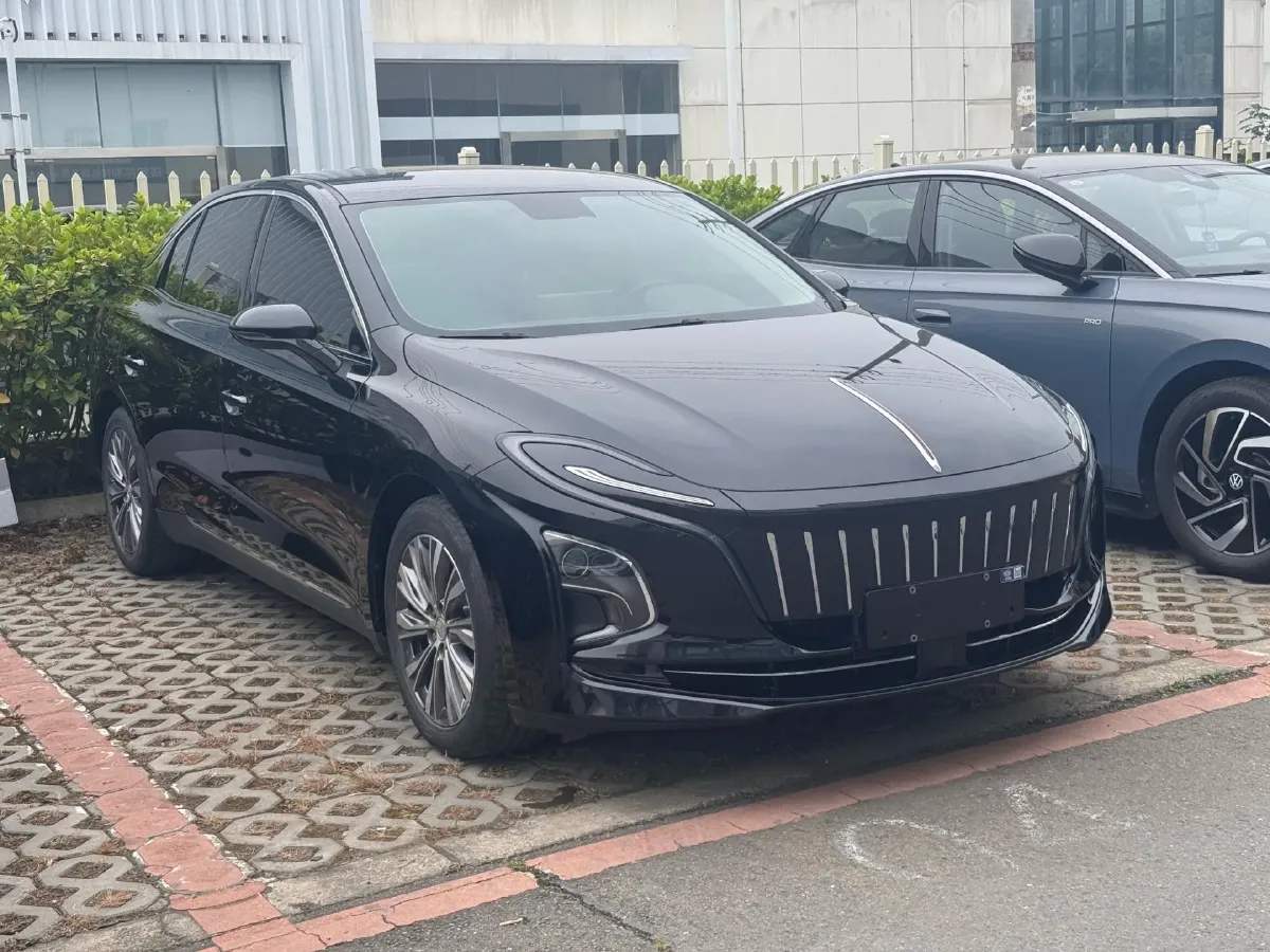 2022 HongQi E-QM5 BEV 54KWH,autocango,china used car exporter,china ev exporter,chinese used car exporter,chinese used ev exporter