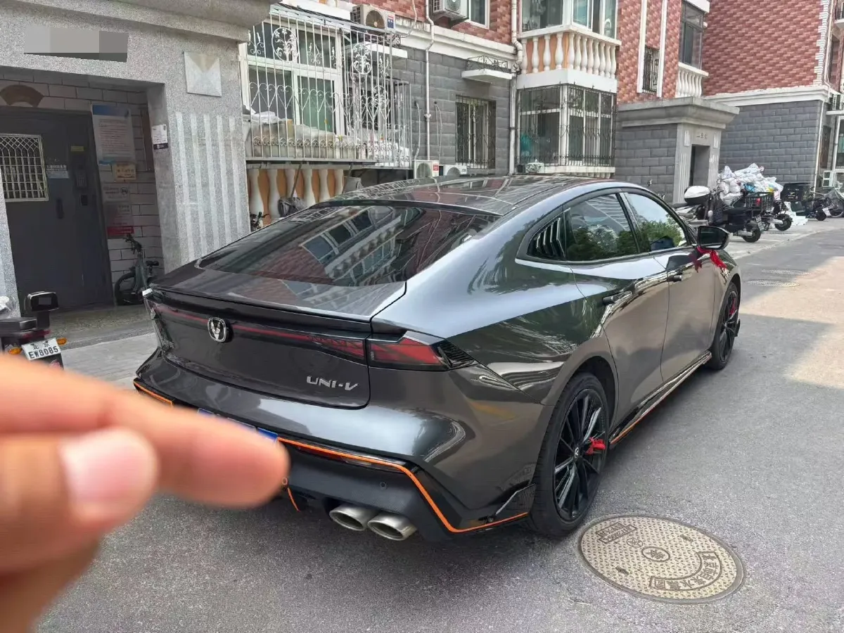 2023 ChangAn UNI-V 1.5T 188HP L4 7DCT,autocango,china used car exporter,china ev exporter,chinese used car exporter,chinese used ev exporter
