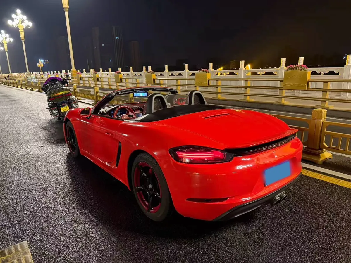 2020 Porsche 718 2.0T 250HP H4 7DCT,autocango,china used car exporter,china ev exporter,chinese used car exporter,chinese used ev exporter