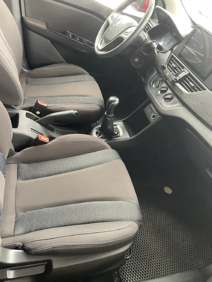 2016 BaoJun 310 1.2L 82HP L4 5MT,autocango,china used car exporter,china ev exporter,chinese used car exporter,chinese used ev exporter