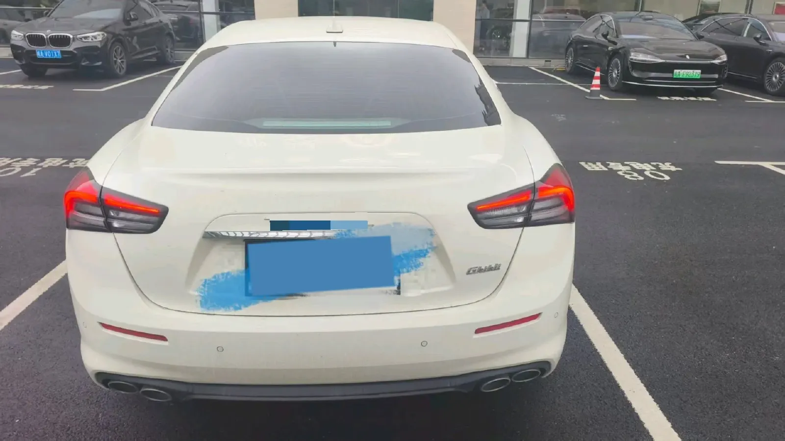 2021 Maserati Ghibli 2.0T 330HP L4 8AT,autocango,china used car exporter,china ev exporter,chinese used car exporter,chinese used ev exporter